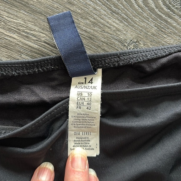 Sz10 AUS 14 Sea Level Bandeau Bikini set Black with Blk/wht Striped accent. VGUC - Picture 8 of 8